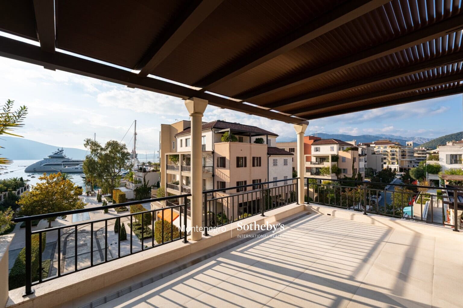 Zeta 3bdr Penthouse
