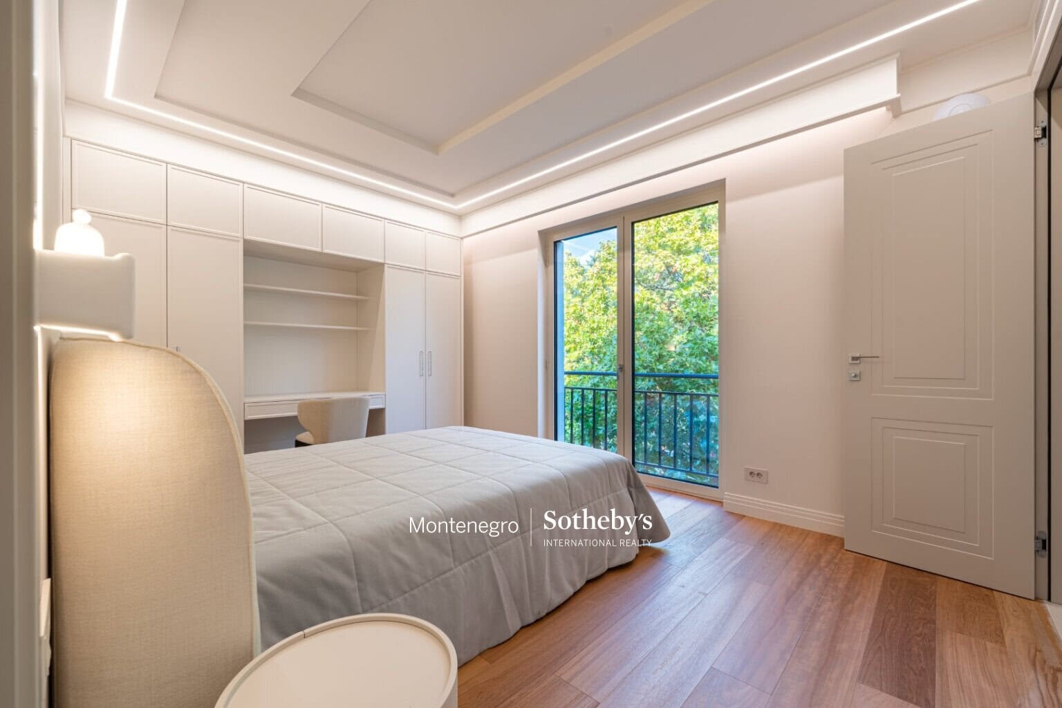 Zeta 3bdr Penthouse