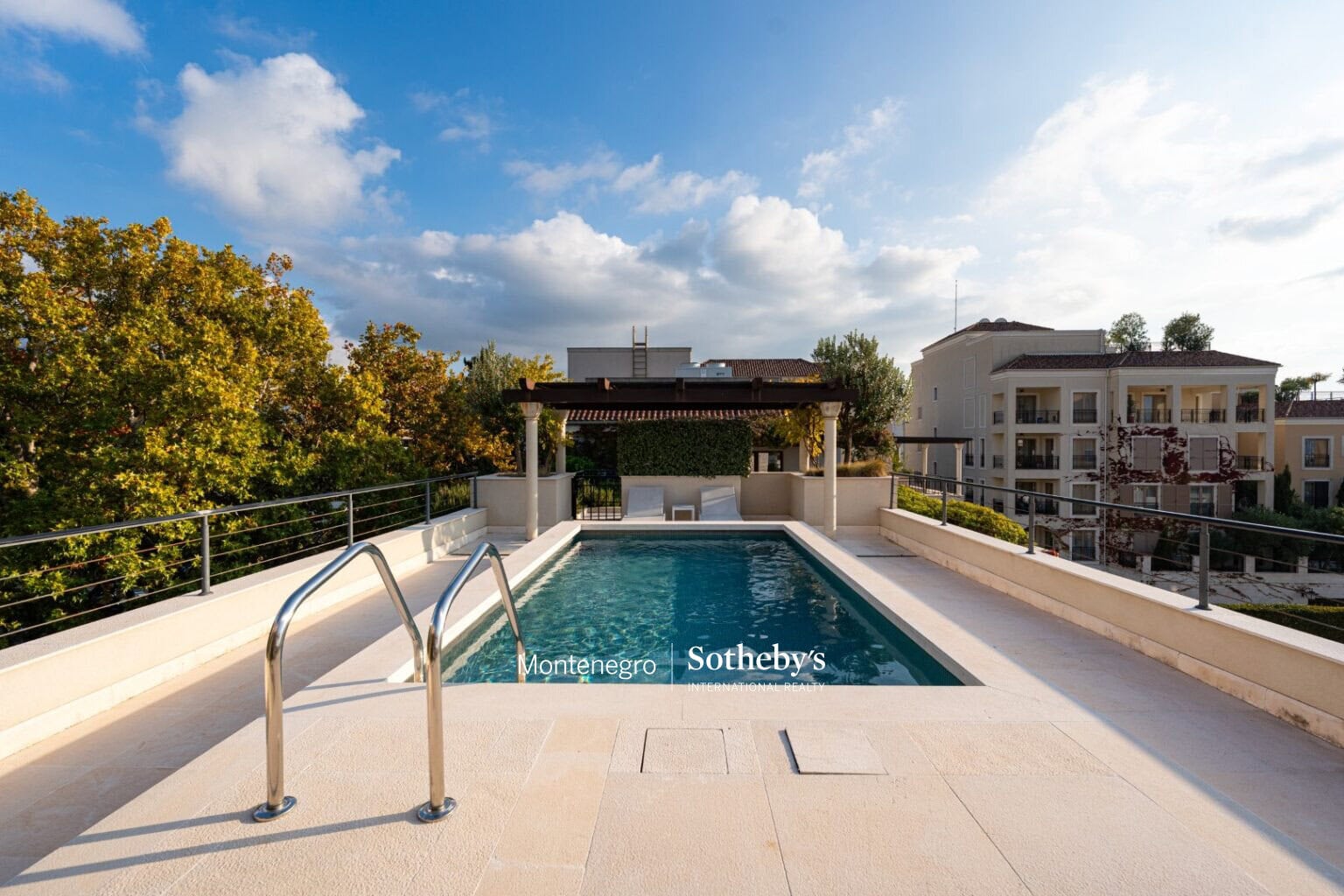 Zeta 3bdr Penthouse