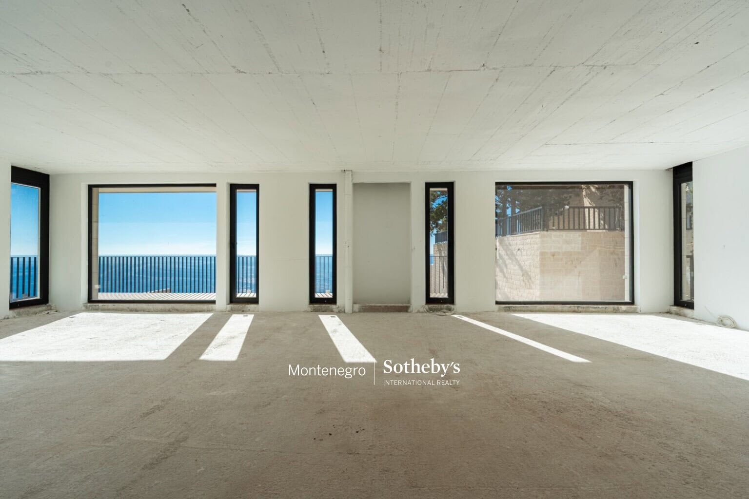 Cliffiside villa Skocidjevojka