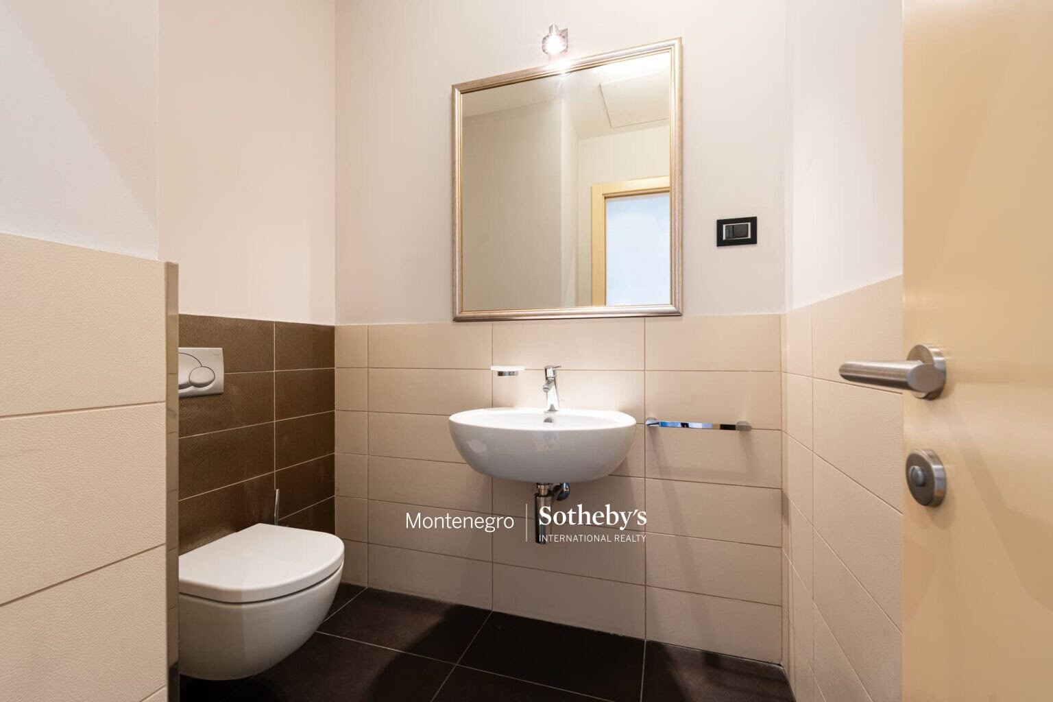 Capital Plaza Two-bedroom Apartment