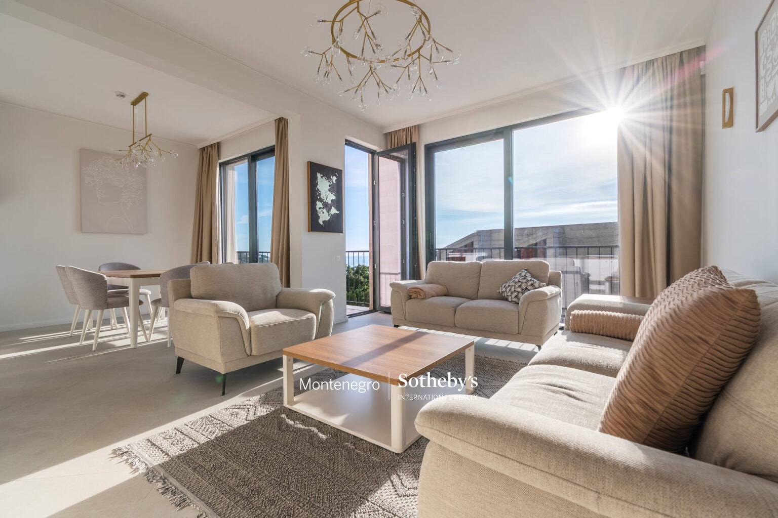 Modern Townhouse with private pool