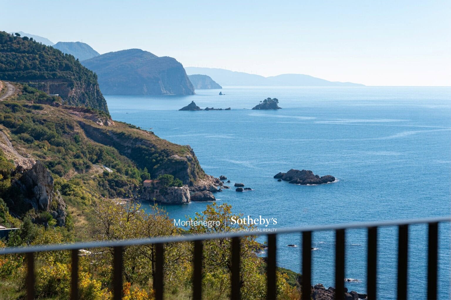 Cliffiside villa Skocidjevojka