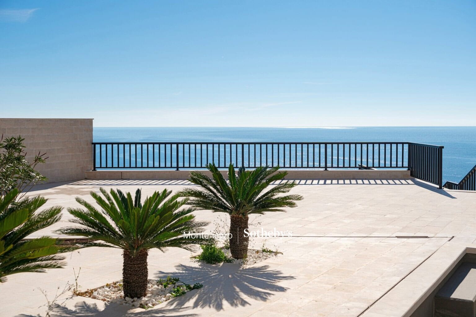 Cliffiside villa Skocidjevojka