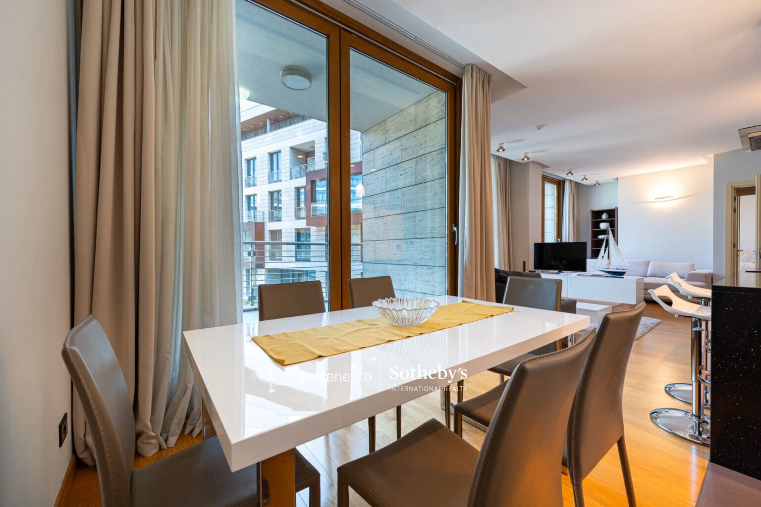 Capital Plaza One-Bedroom Apartment