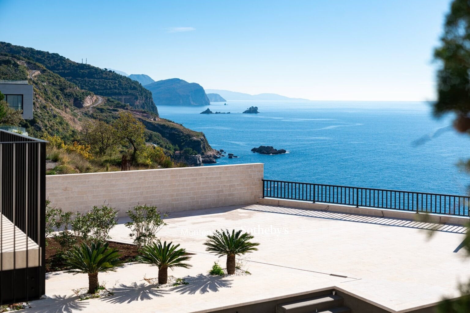 Cliffiside villa Skocidjevojka