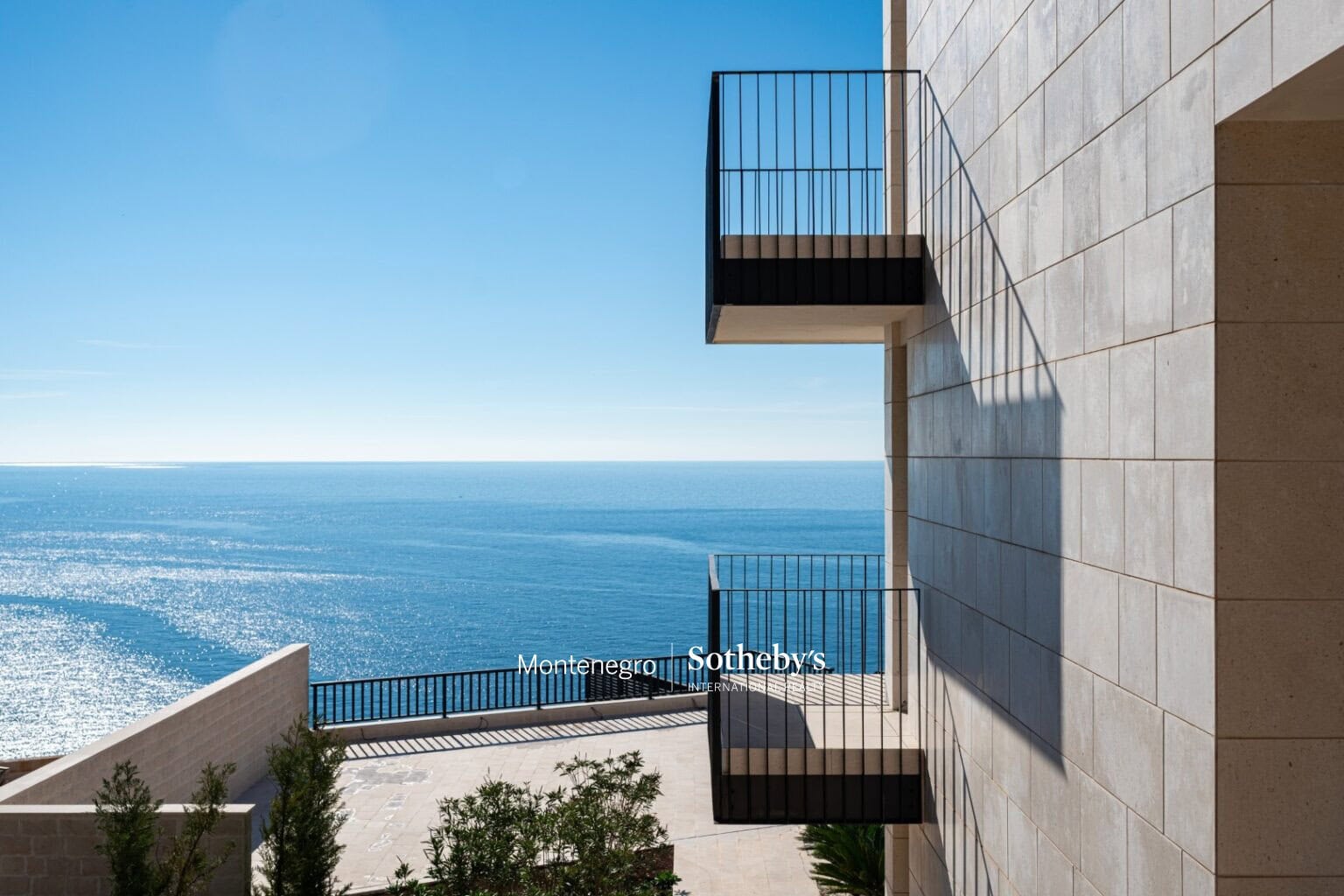 Cliffiside villa Skocidjevojka