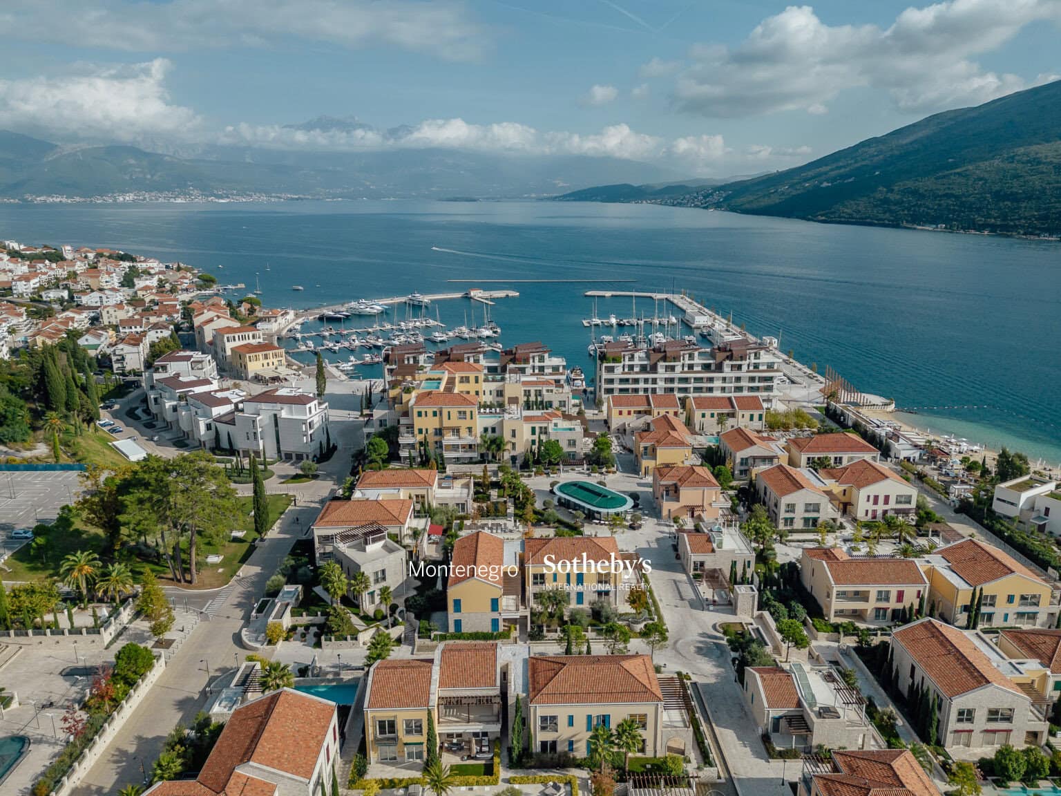 Portonovi Waterfront 2 Schlafzimmer Apartment