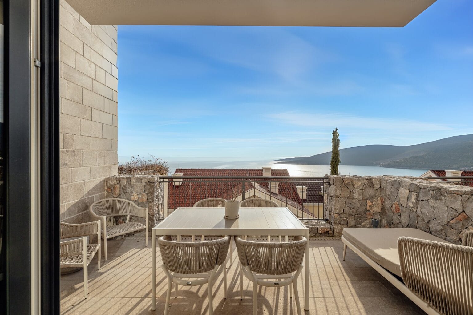 Furnished  Sea View Apartment Lustica Bay