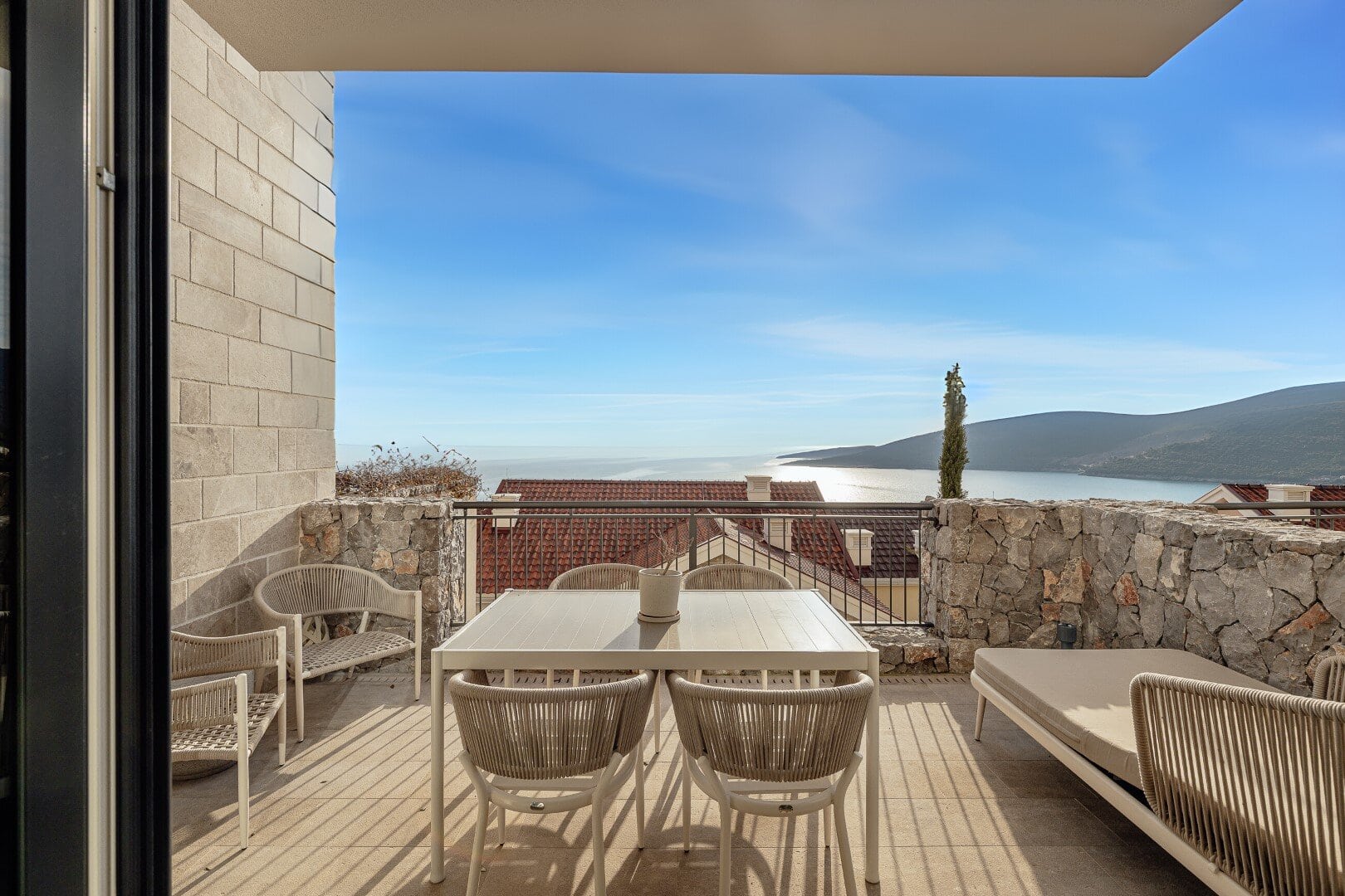 Furnished  Sea View Apartment Lustica Bay