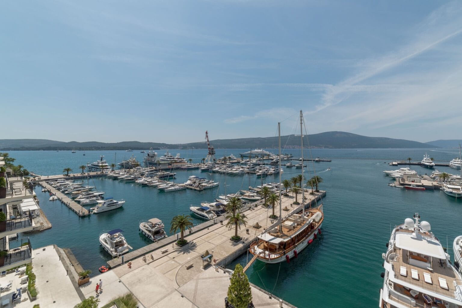 Exclusive Waterfront Regent Penthouse