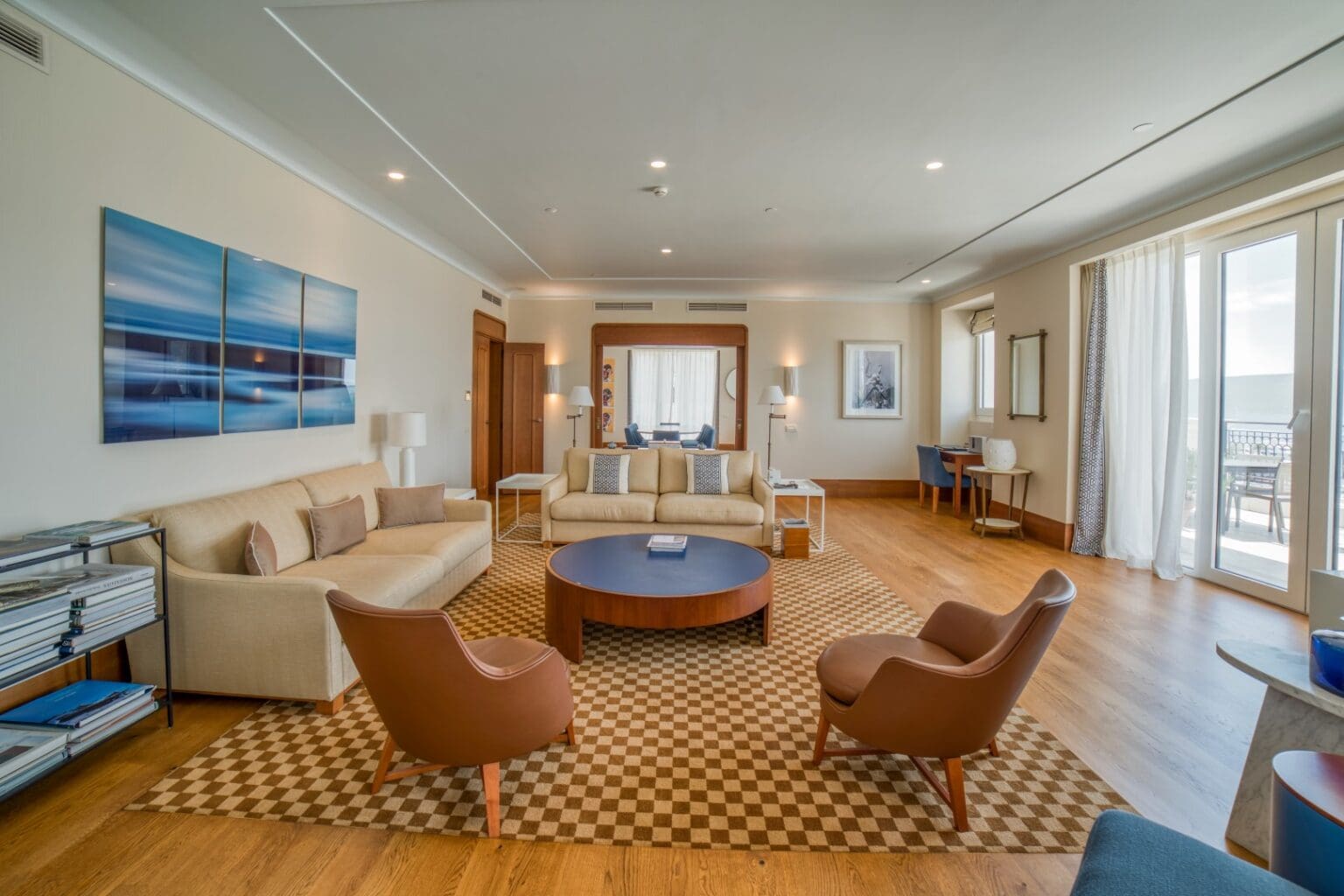 Exclusive Waterfront Regent Penthouse