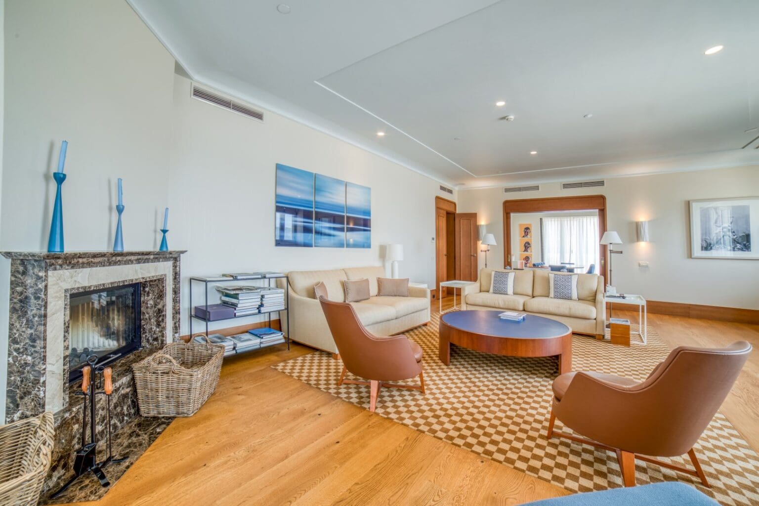 Exclusive Waterfront Regent Penthouse