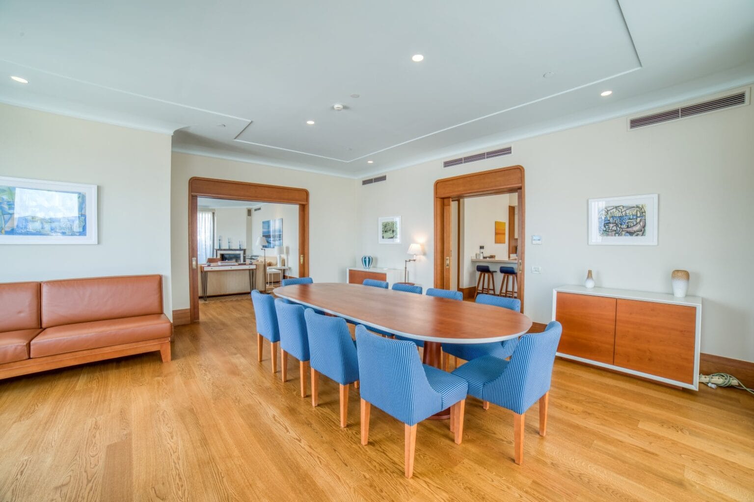 Exclusive Waterfront Regent Penthouse