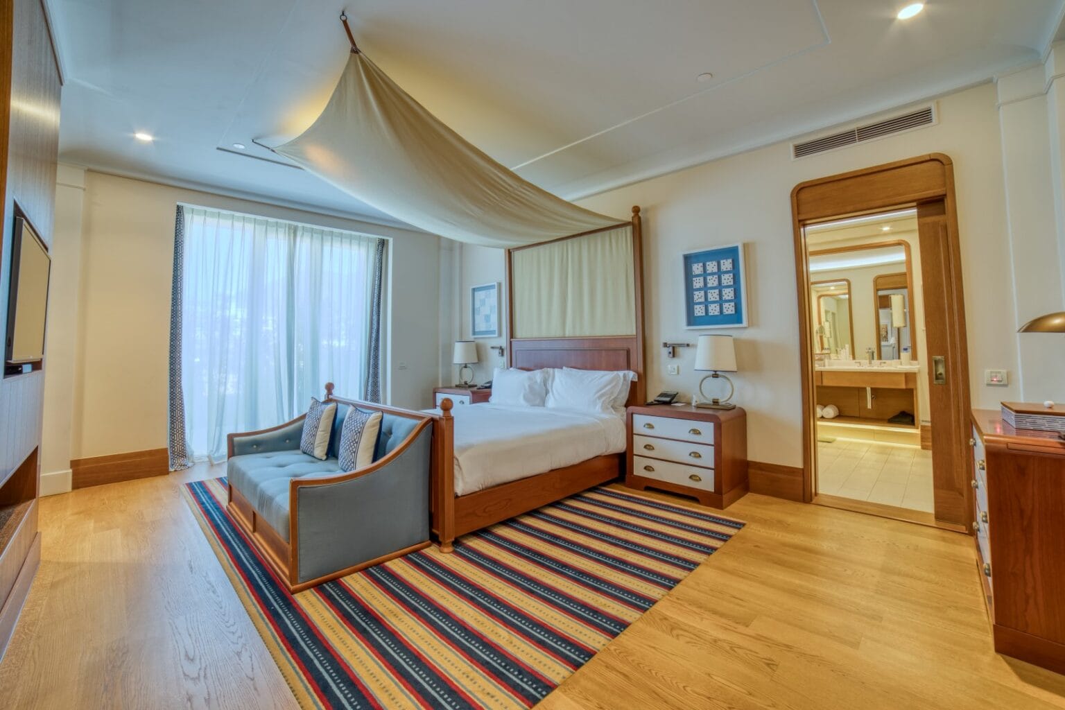 Exclusive Waterfront Regent Penthouse