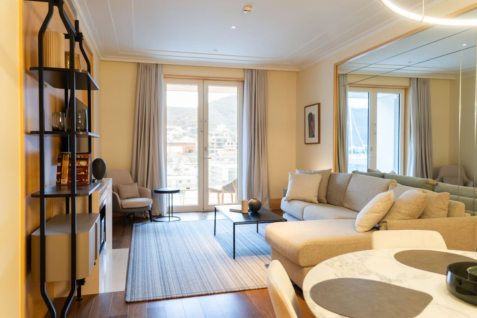 Serviced One-bedroom Apartment Baia