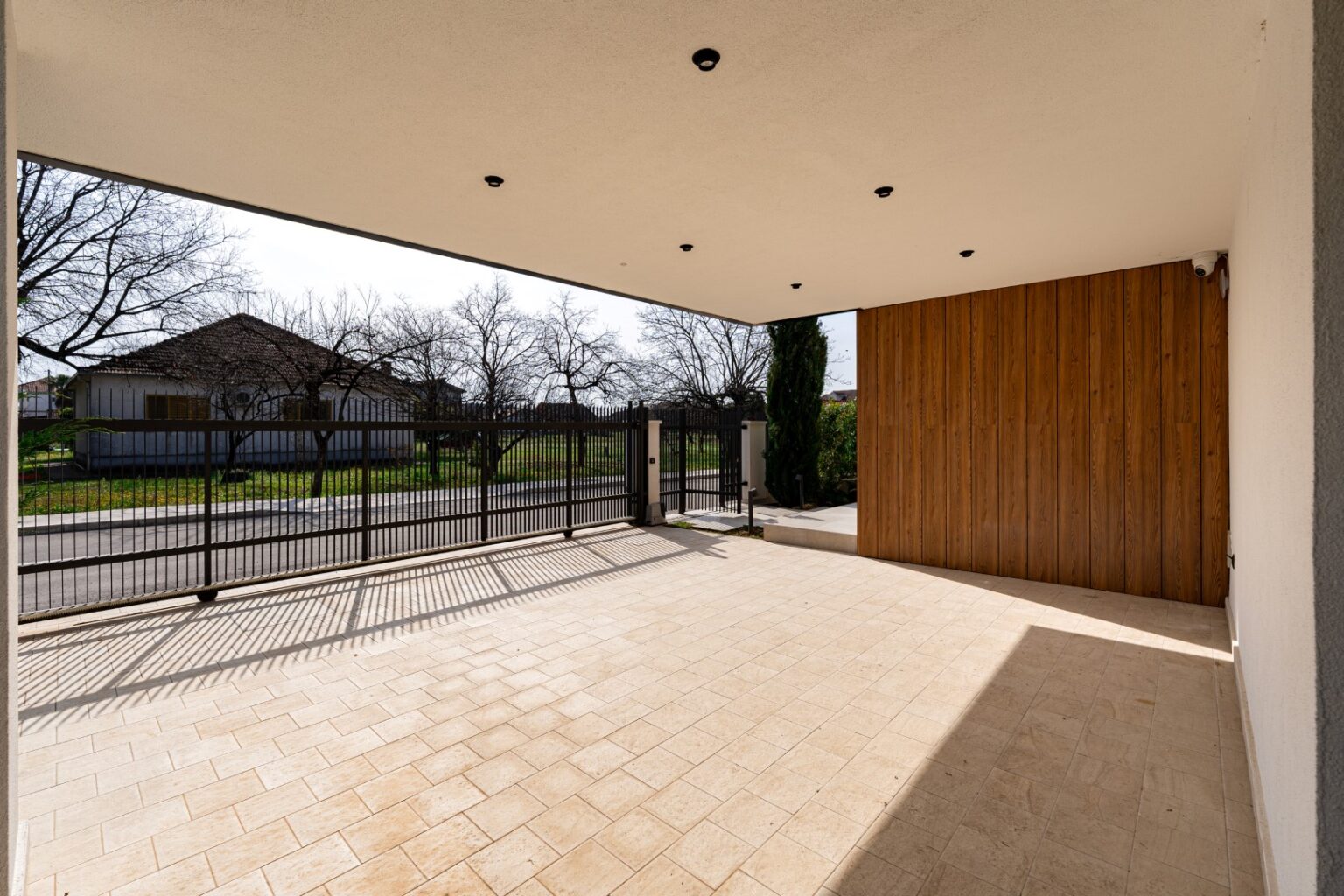 Modern Four Bedroom Villa Podgorica