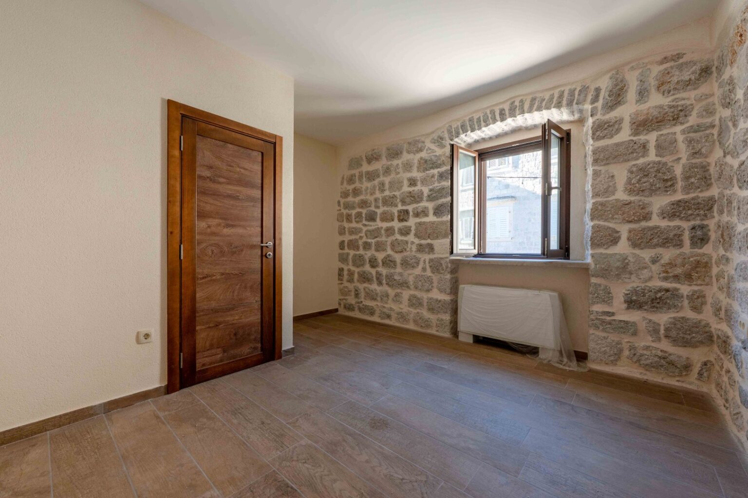 Waterfront stone house, Kotor