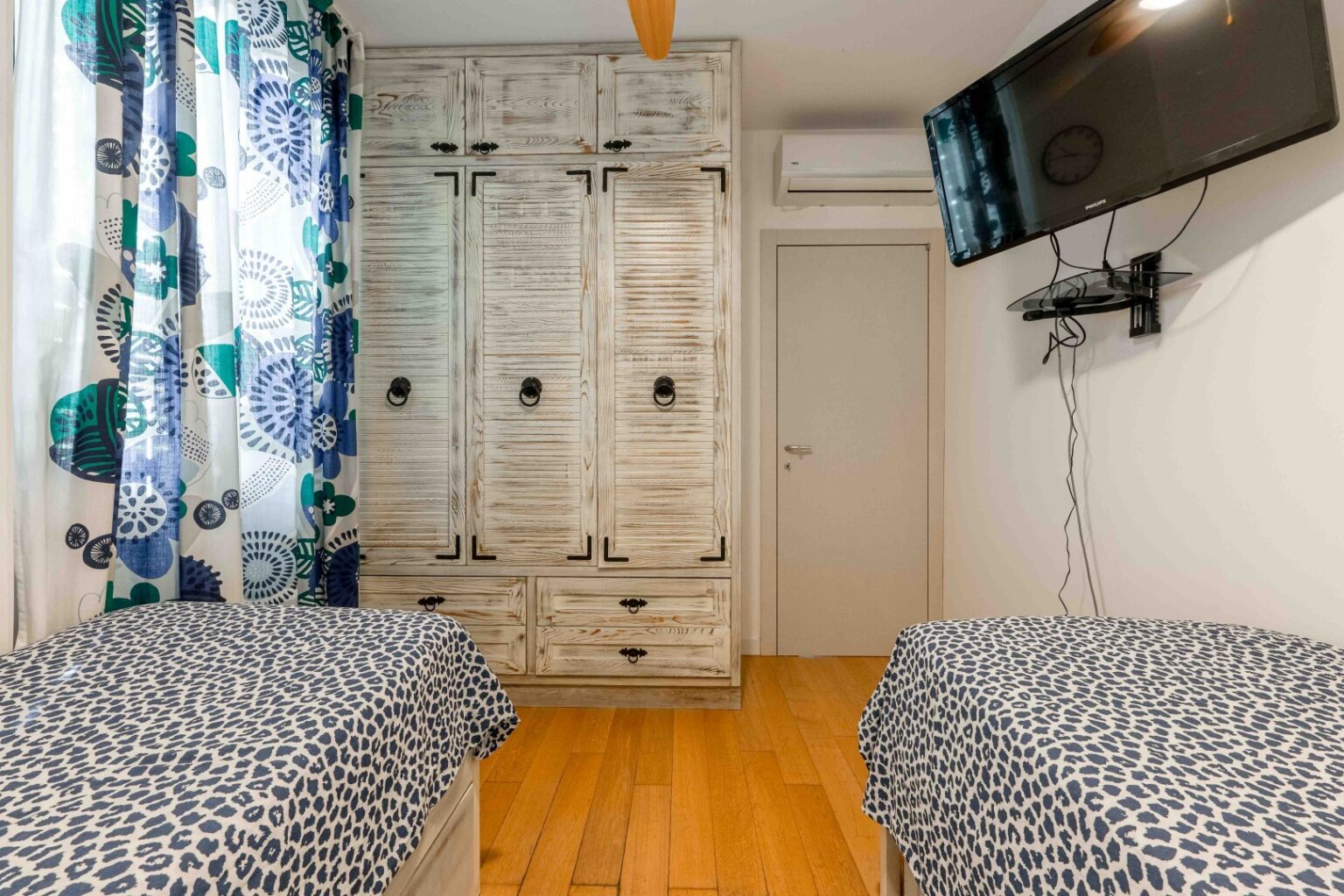 One bedroom apartment near the beach, Pržno