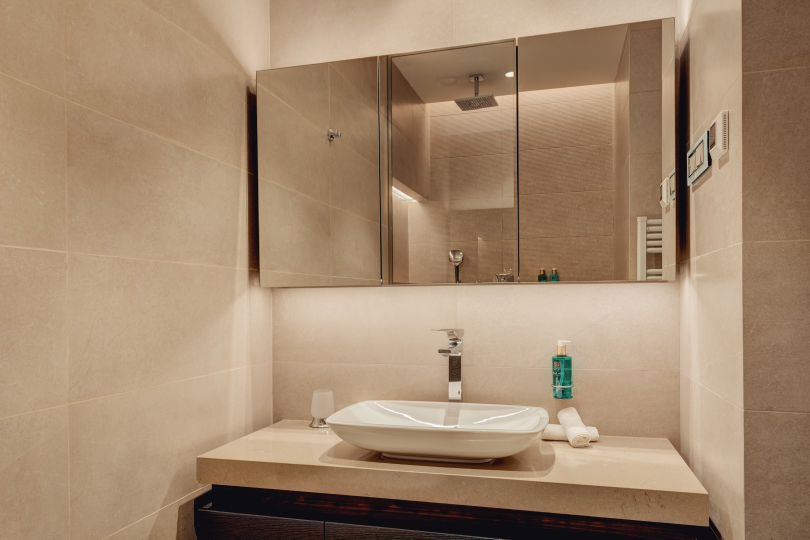 Mieszkanie 2 pokoi 82 m² Kumbor, Czarnogóra