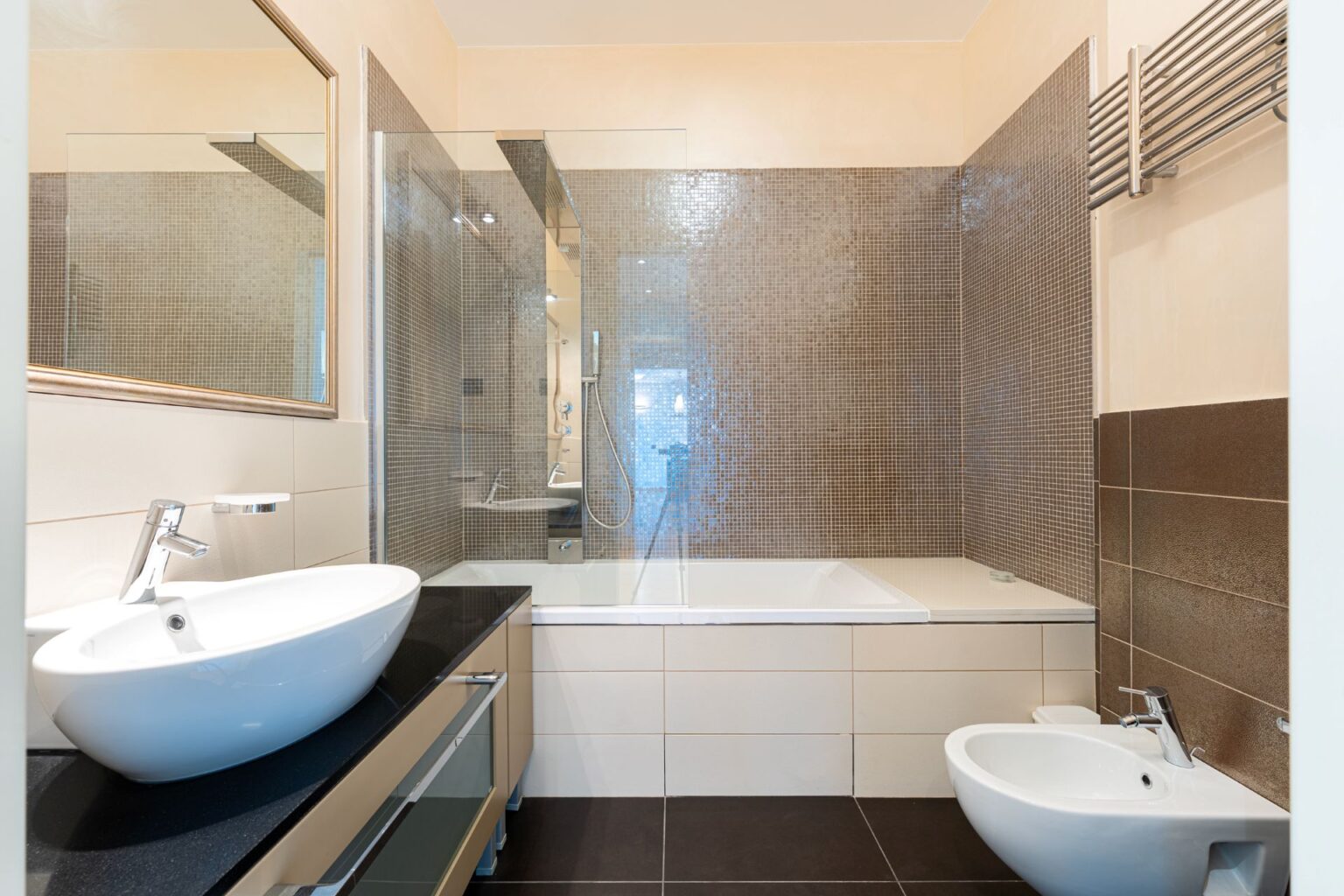 Capital Plaza Two-bedroom Apartment for Rent