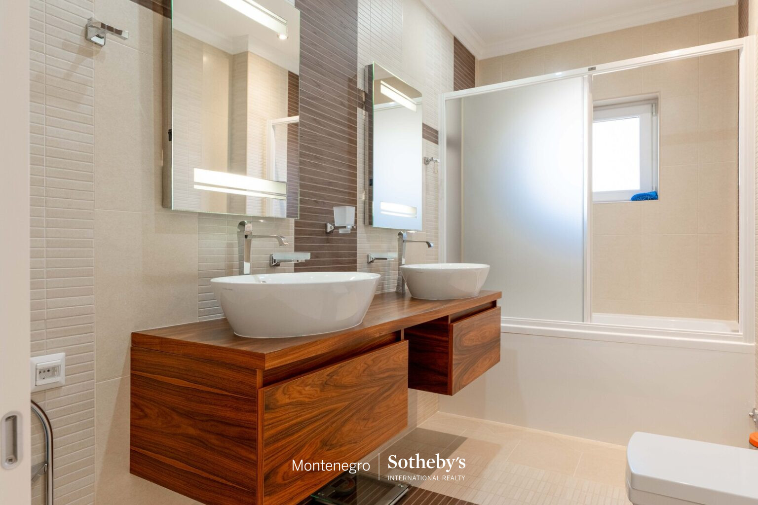 Exclusive residential villa with panoramic sea view, Budva, Blizikuće