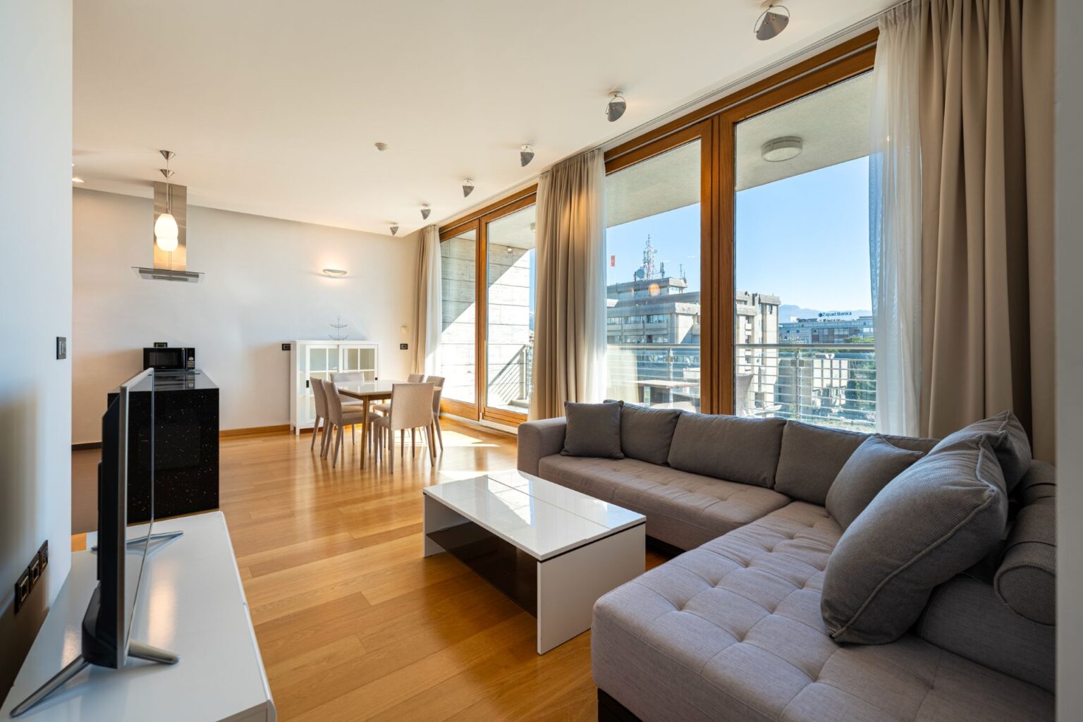 Capital Plaza Furnished Two-bedroom Apartment for Rent