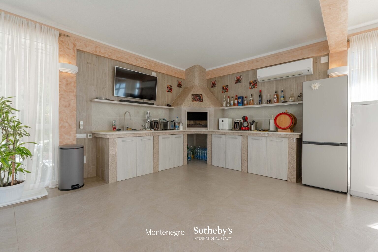 Exclusive residential villa with panoramic sea view, Budva, Blizikuće