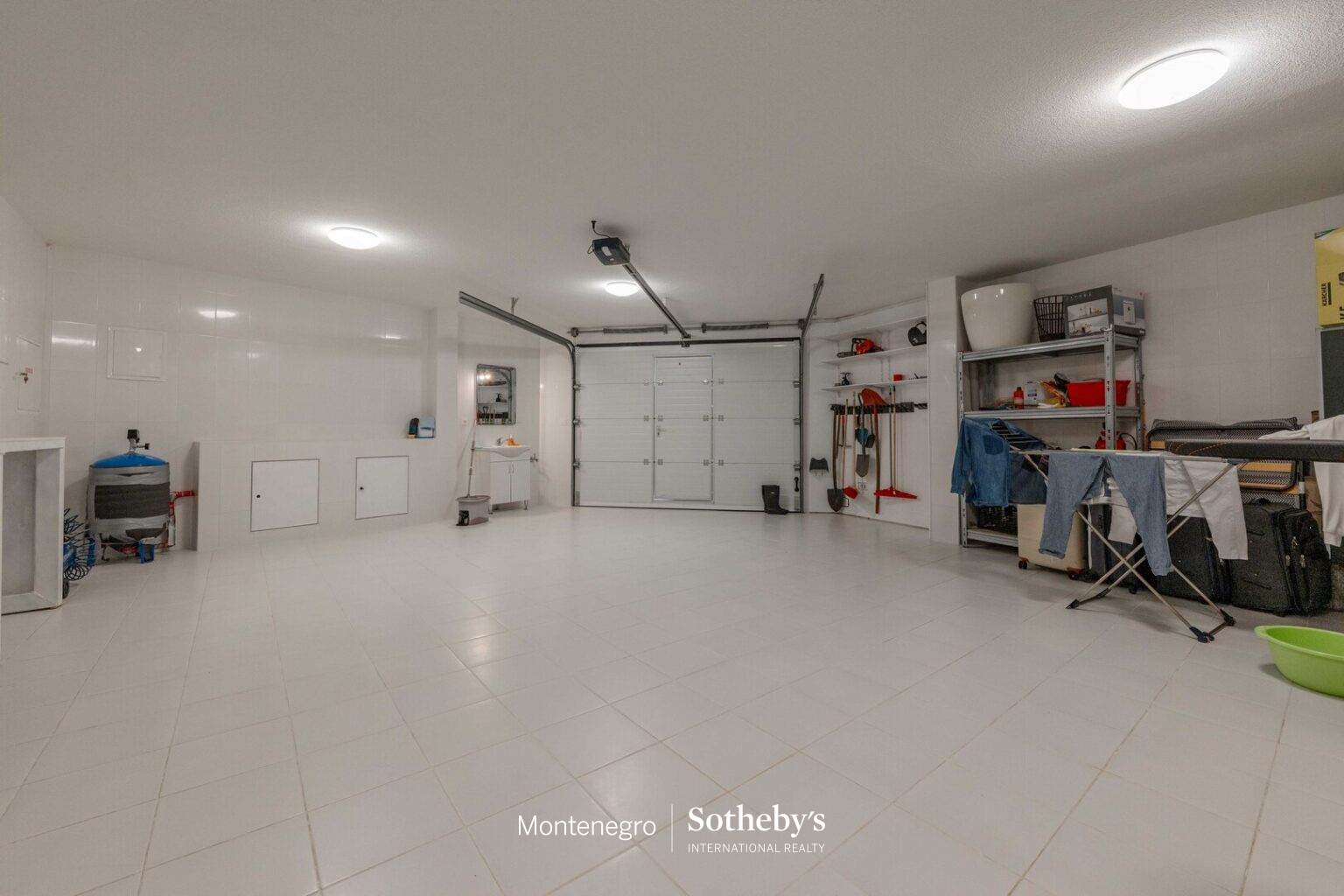 Exclusive residential villa with panoramic sea view, Budva, Blizikuće