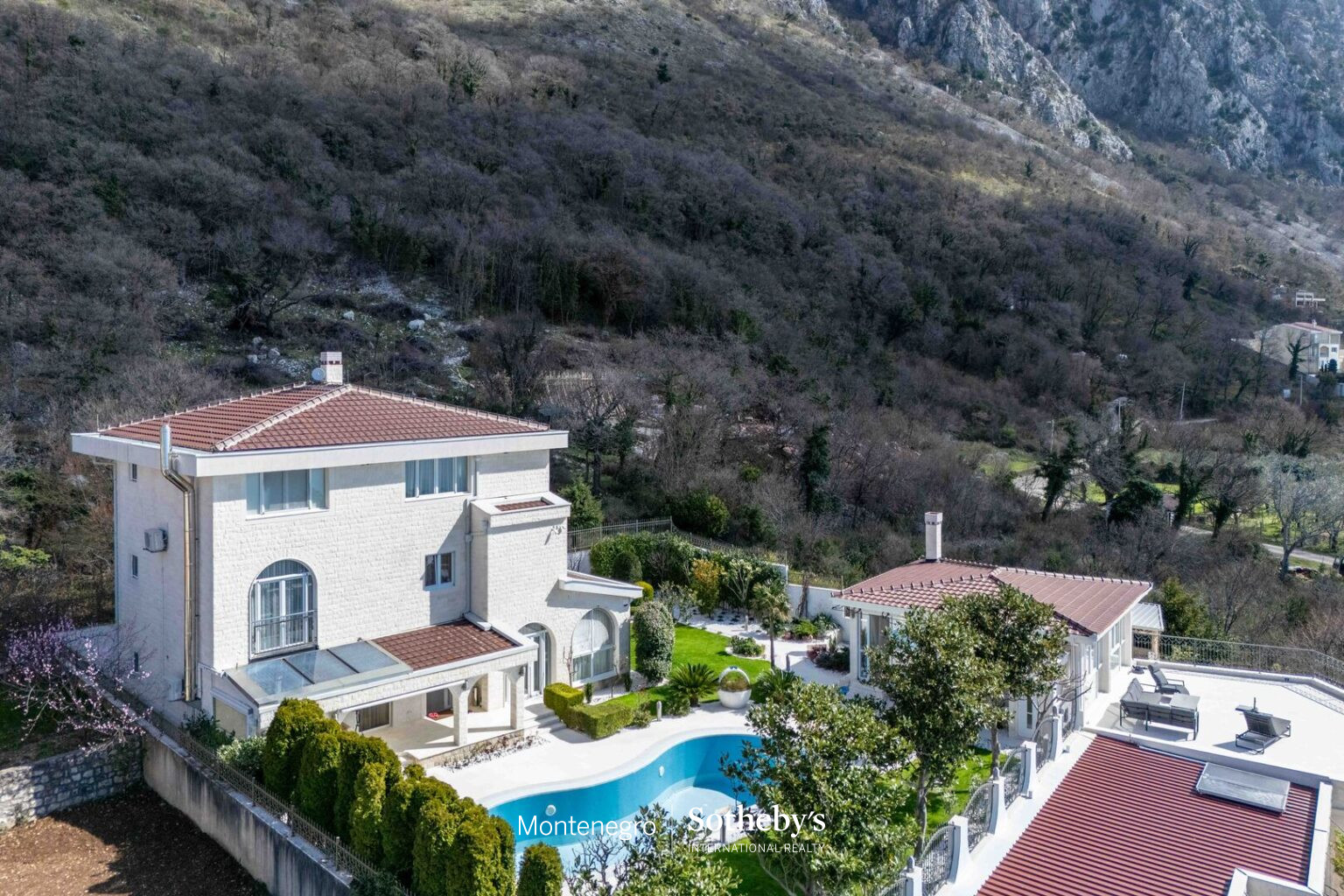 Exclusive residential villa with panoramic sea view, Budva, Blizikuće
