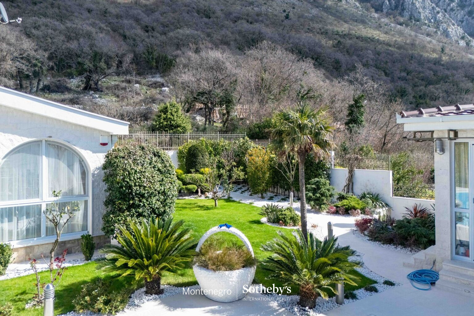 Exclusive residential villa with panoramic sea view, Budva, Blizikuće