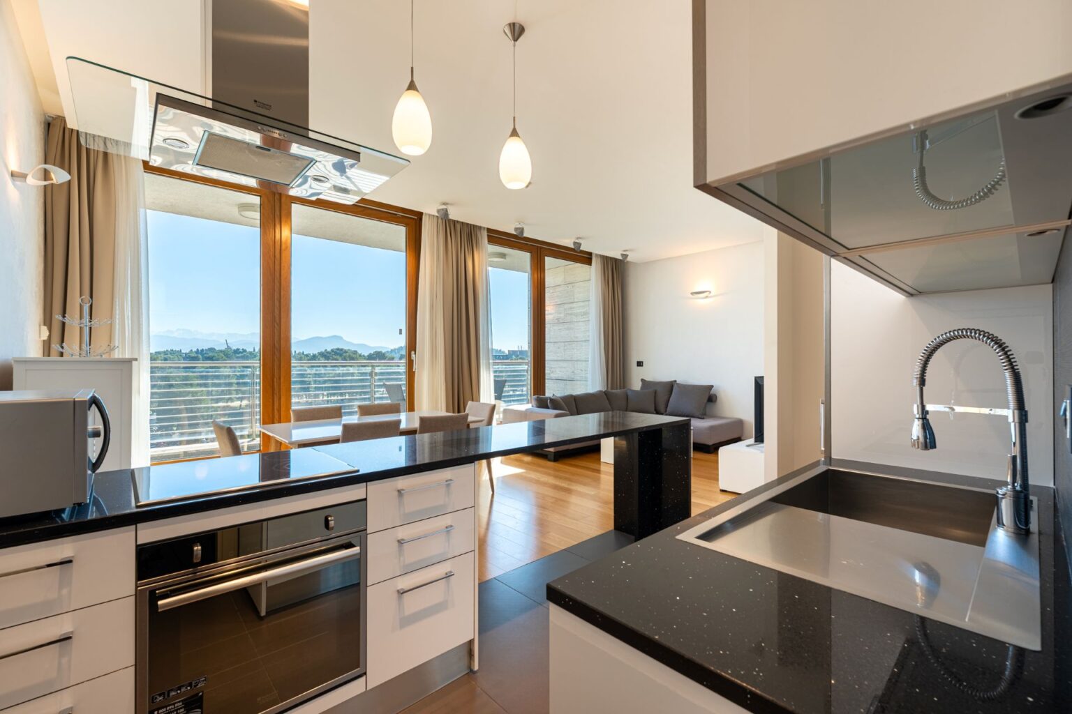 Capital Plaza Furnished Two-bedroom Apartment for Rent