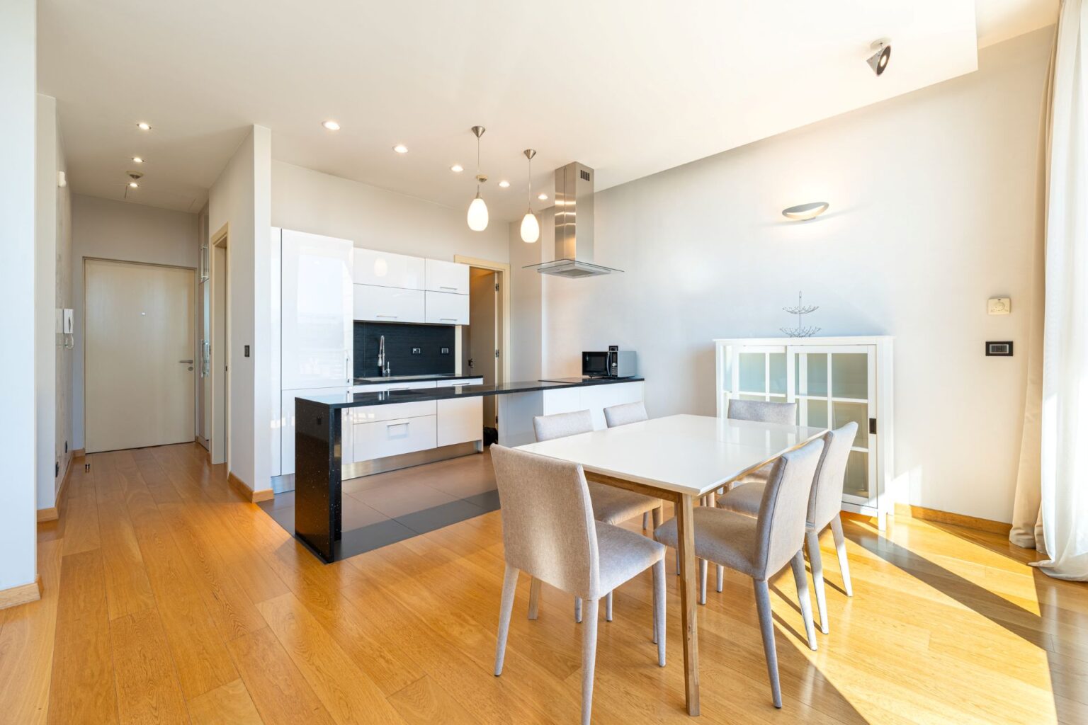 Capital Plaza Furnished Two-bedroom Apartment for Rent