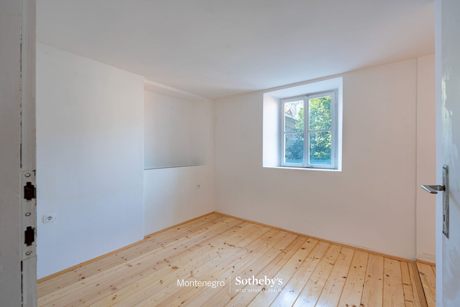 Kotor Old Town Sea-view Duplex