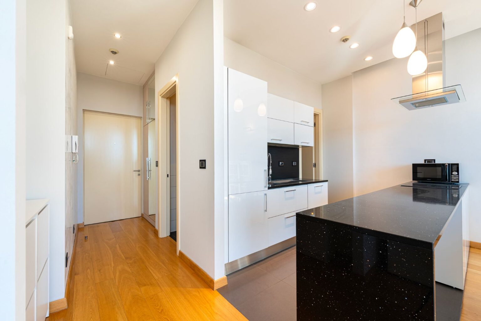 Capital Plaza Furnished Two-bedroom Apartment for Rent