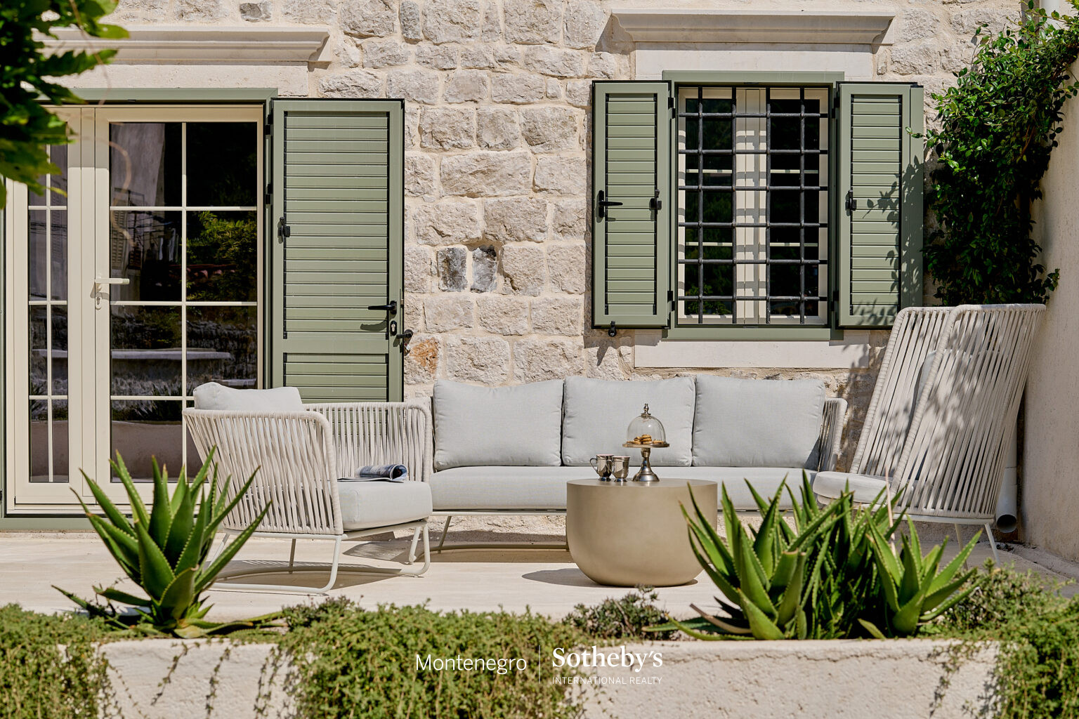 Family House Dobrota For Rent