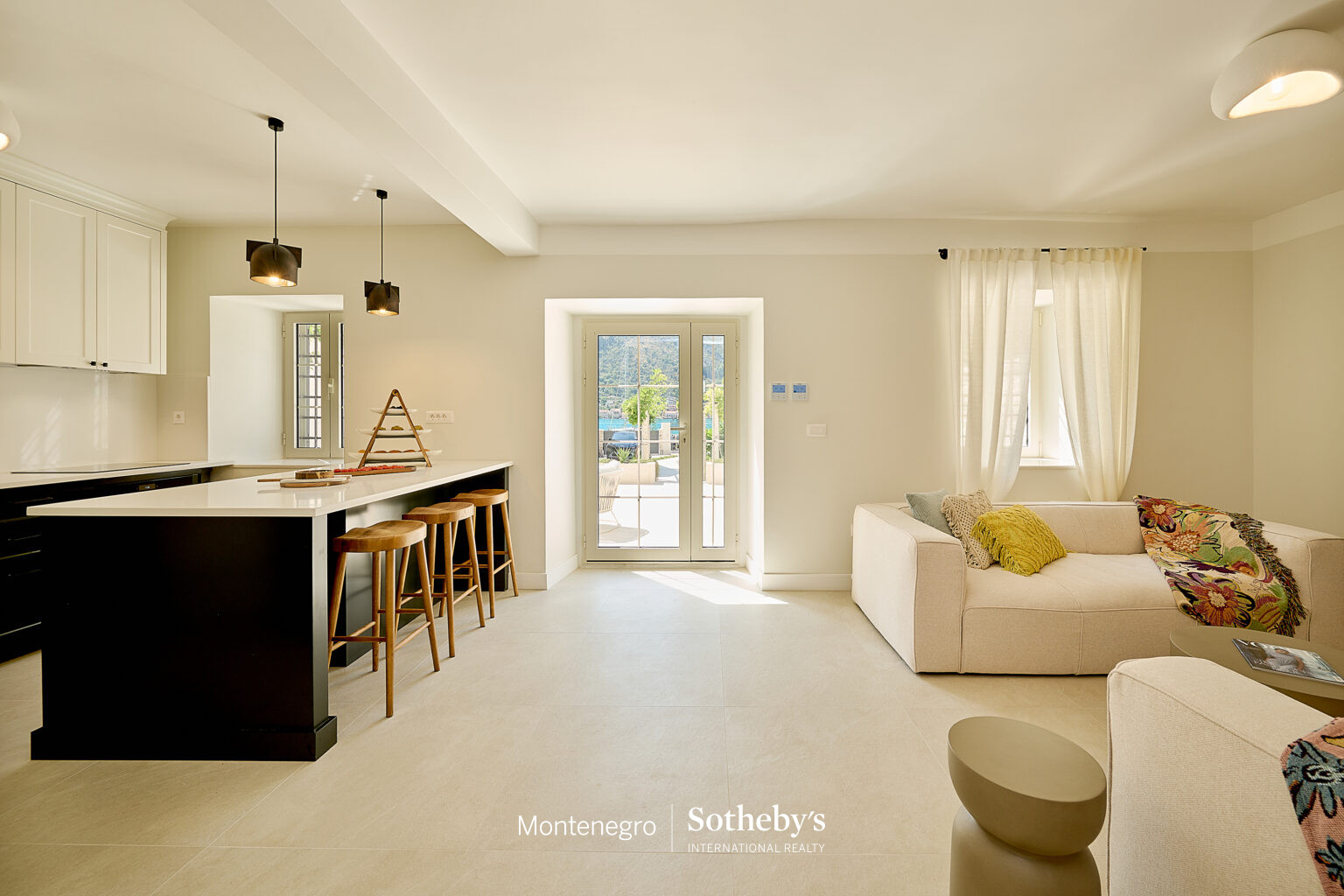 Family House Dobrota For Rent