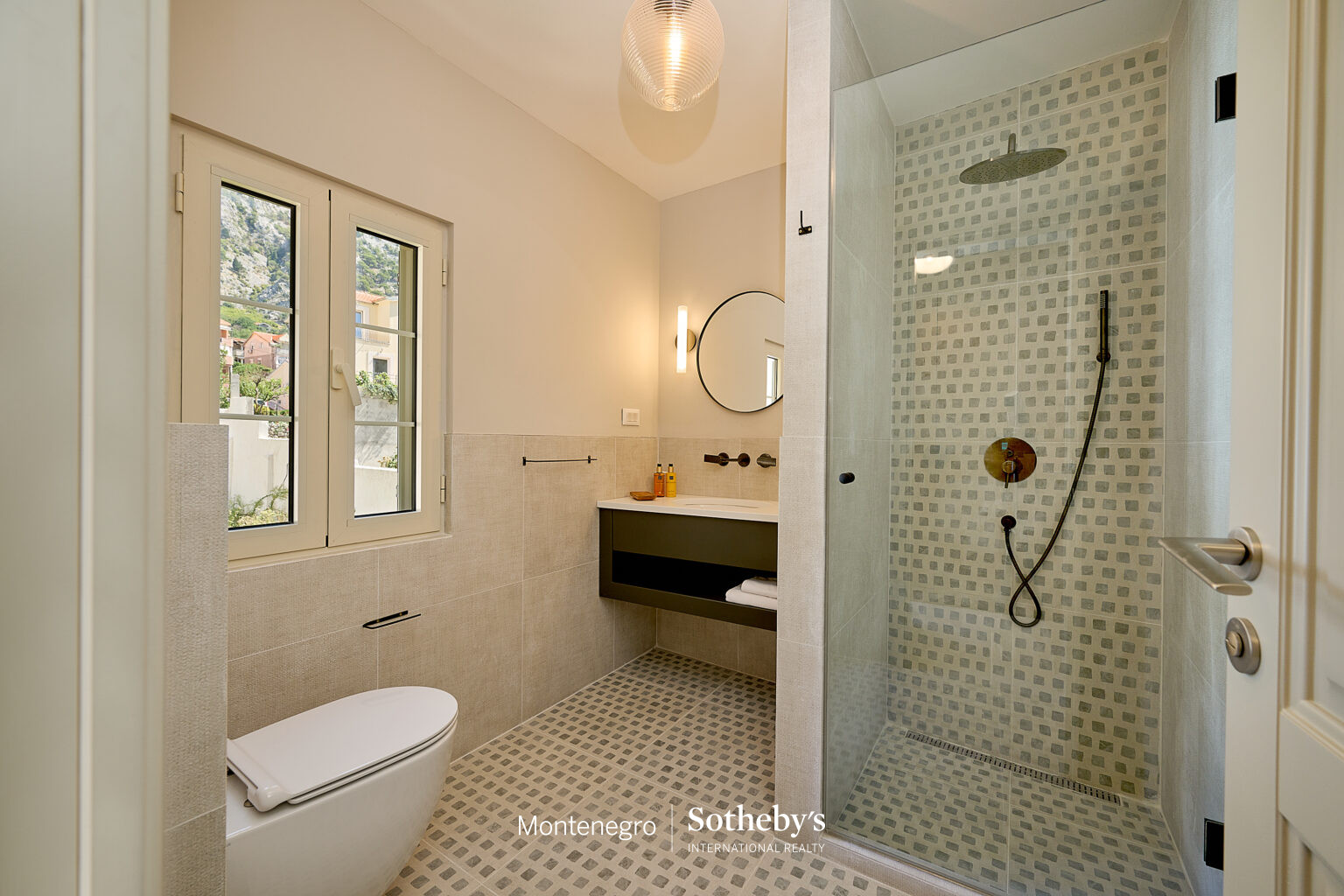 Family House Dobrota For Rent