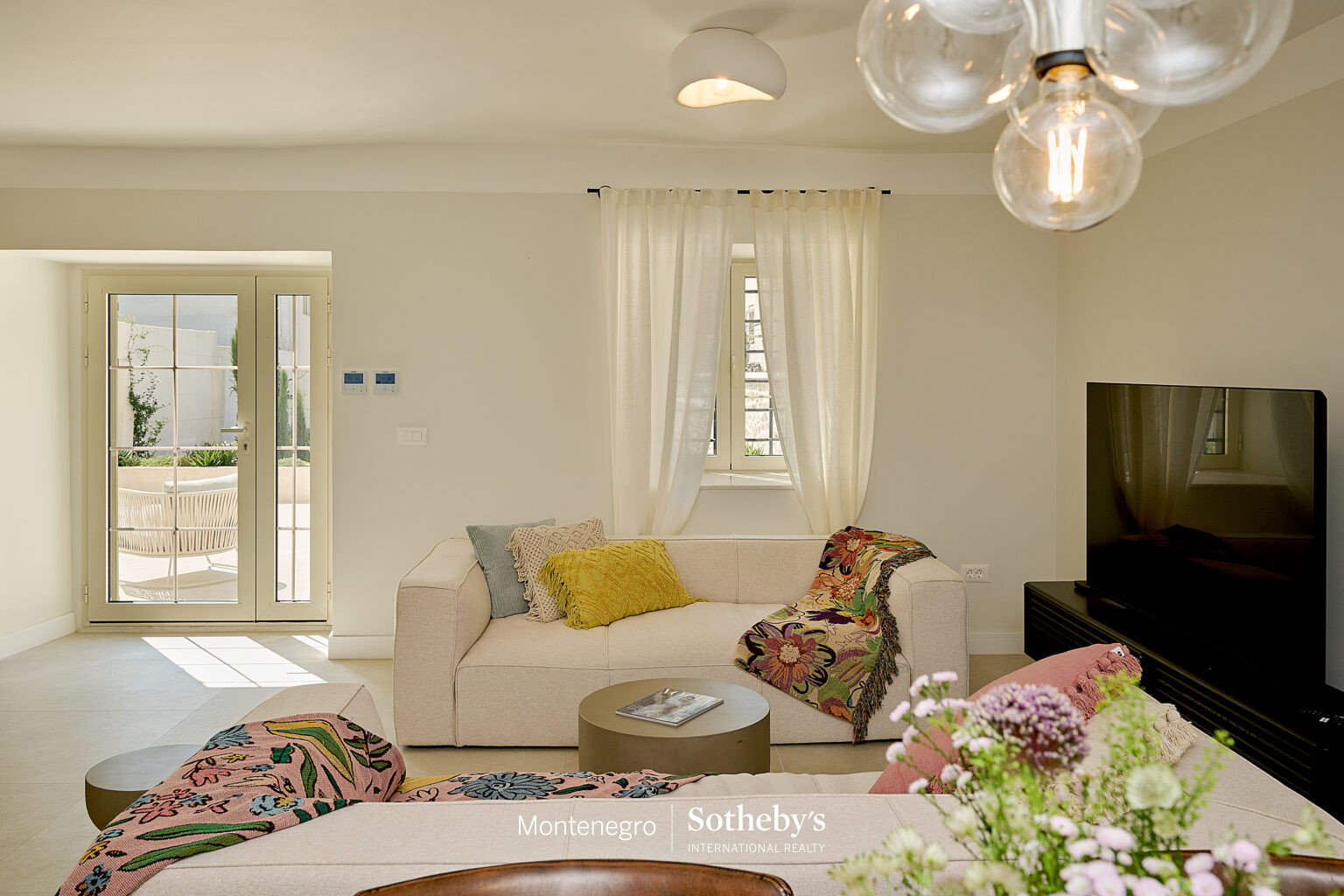 Family House Dobrota For Rent