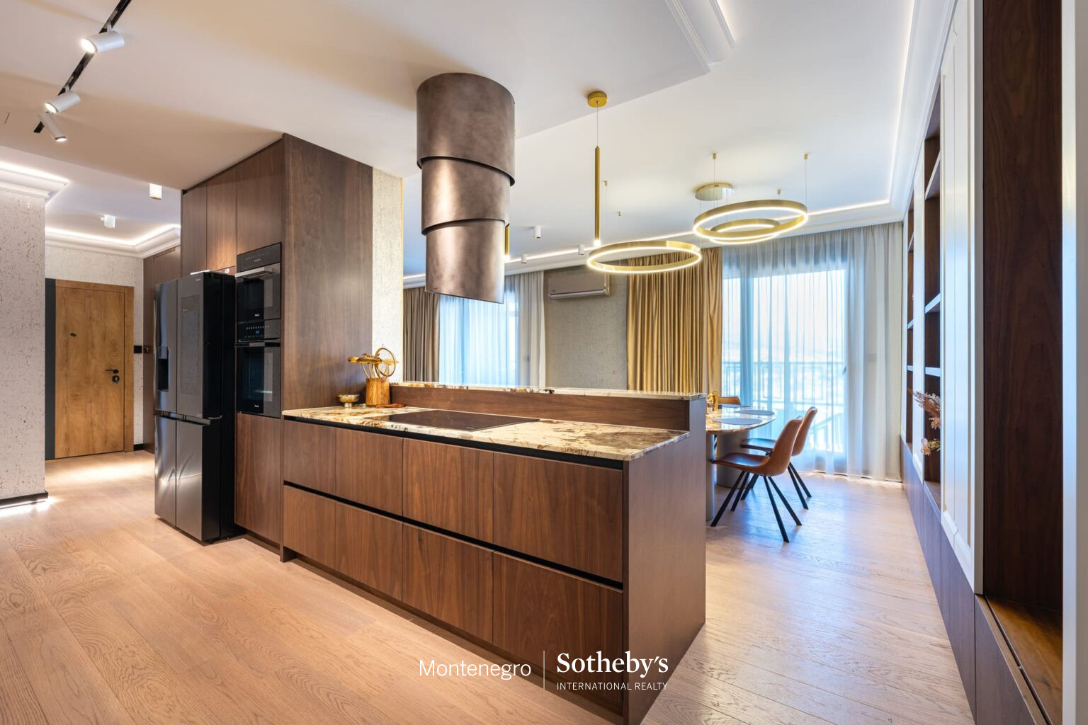 Luxury Two Bedroom Apartment