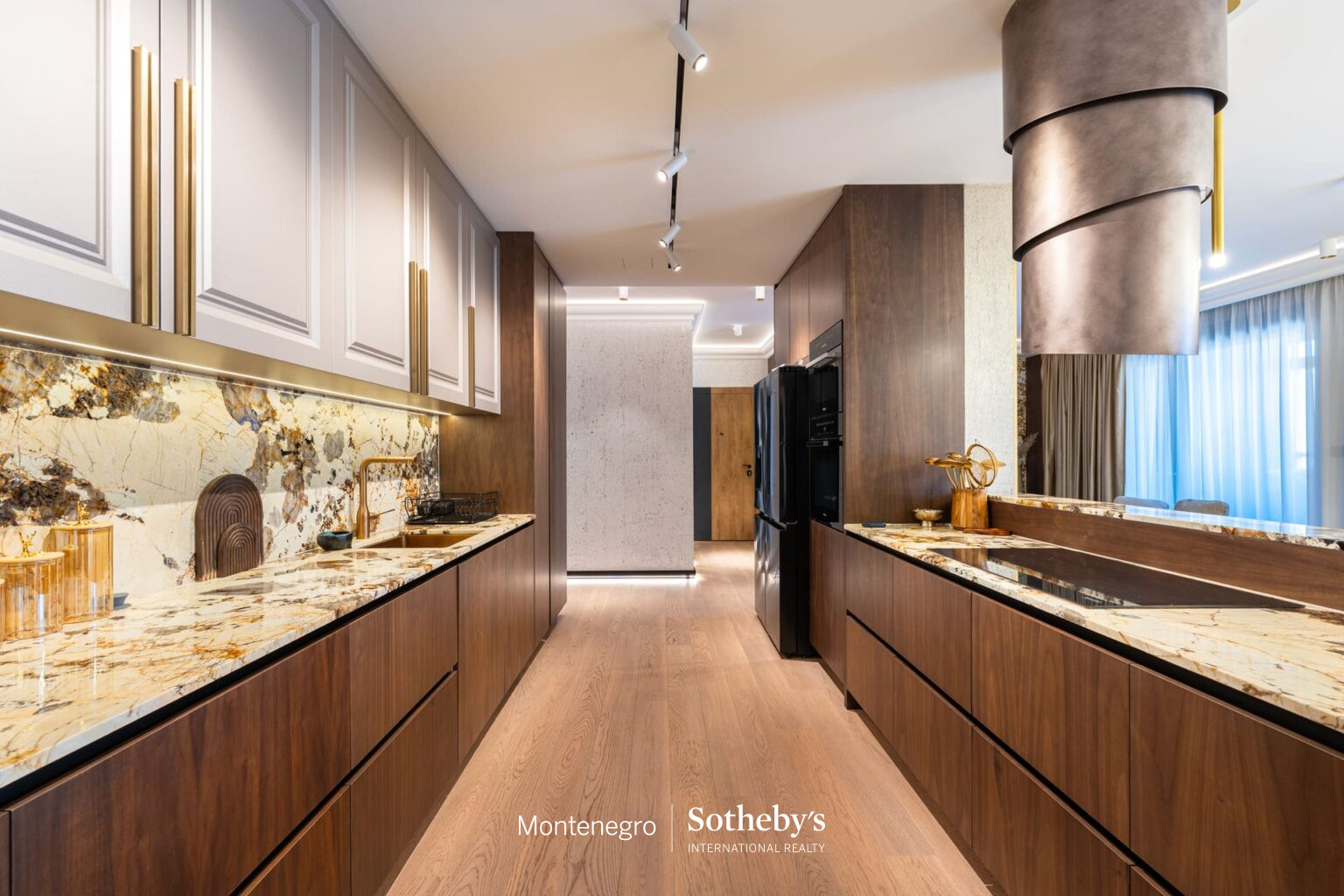 Luxury Two Bedroom Apartment