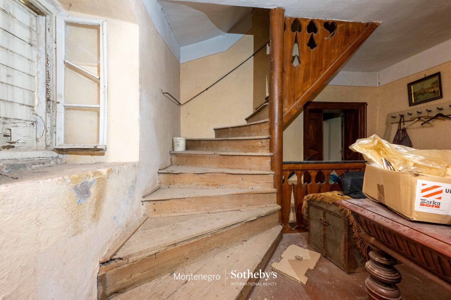 Waterfront stone palace for renovation, Prcanj