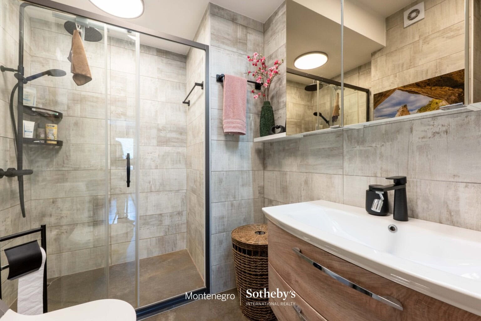 2-bdr apartment near the sea, Dobrota