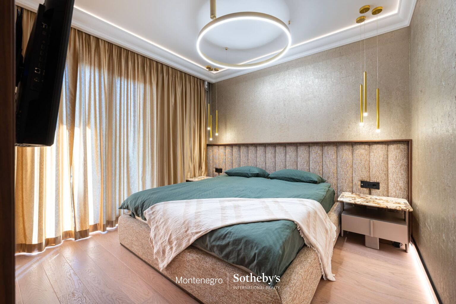 Luxury Two Bedroom Apartment