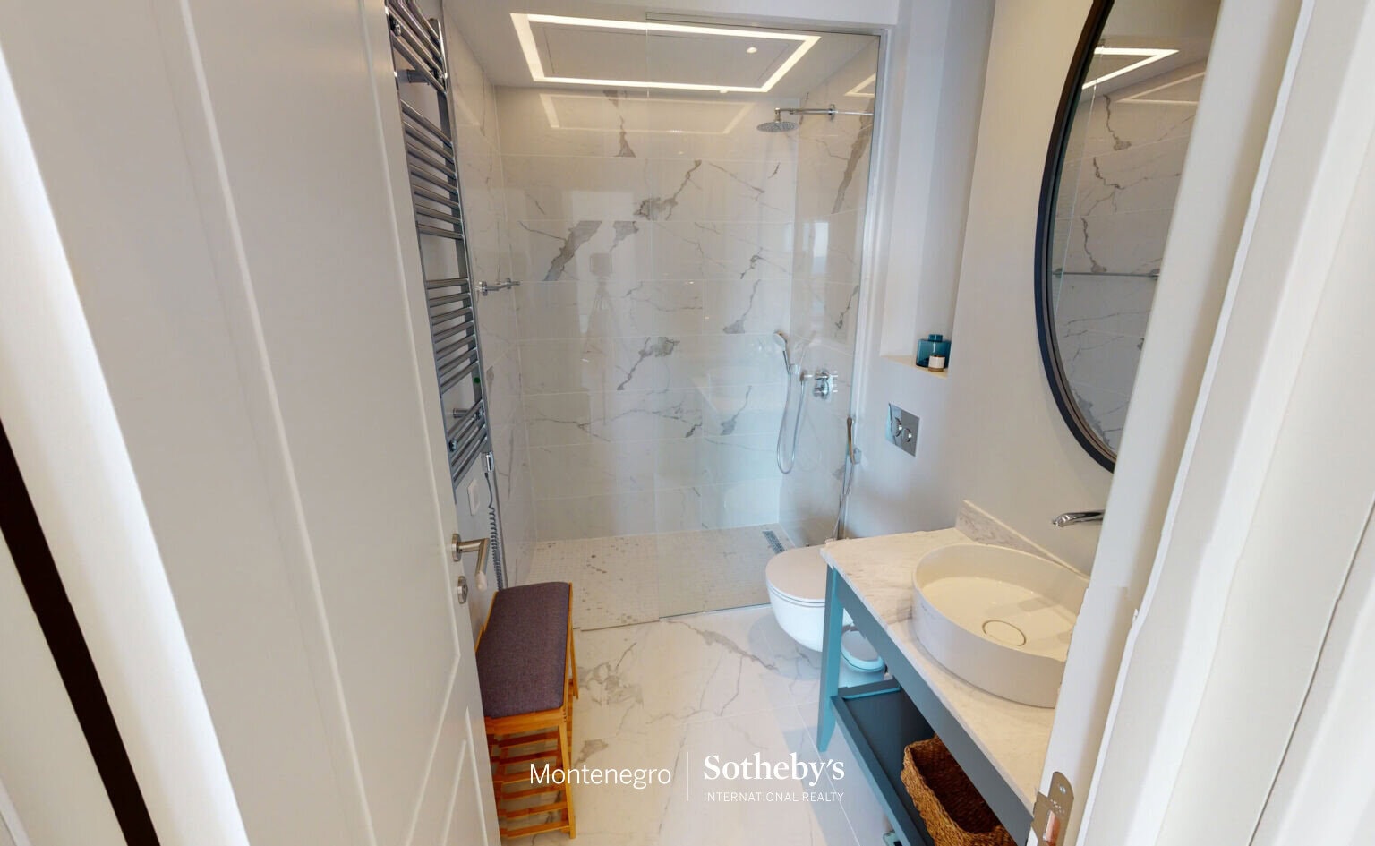 Furnished One-bedroom apartment Lustica Bay