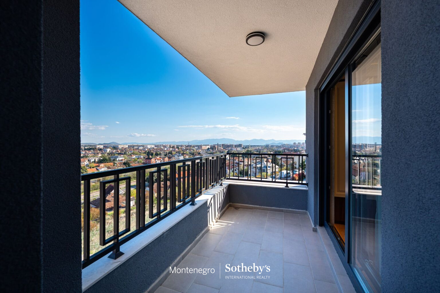 Luxury Two Bedroom Apartment