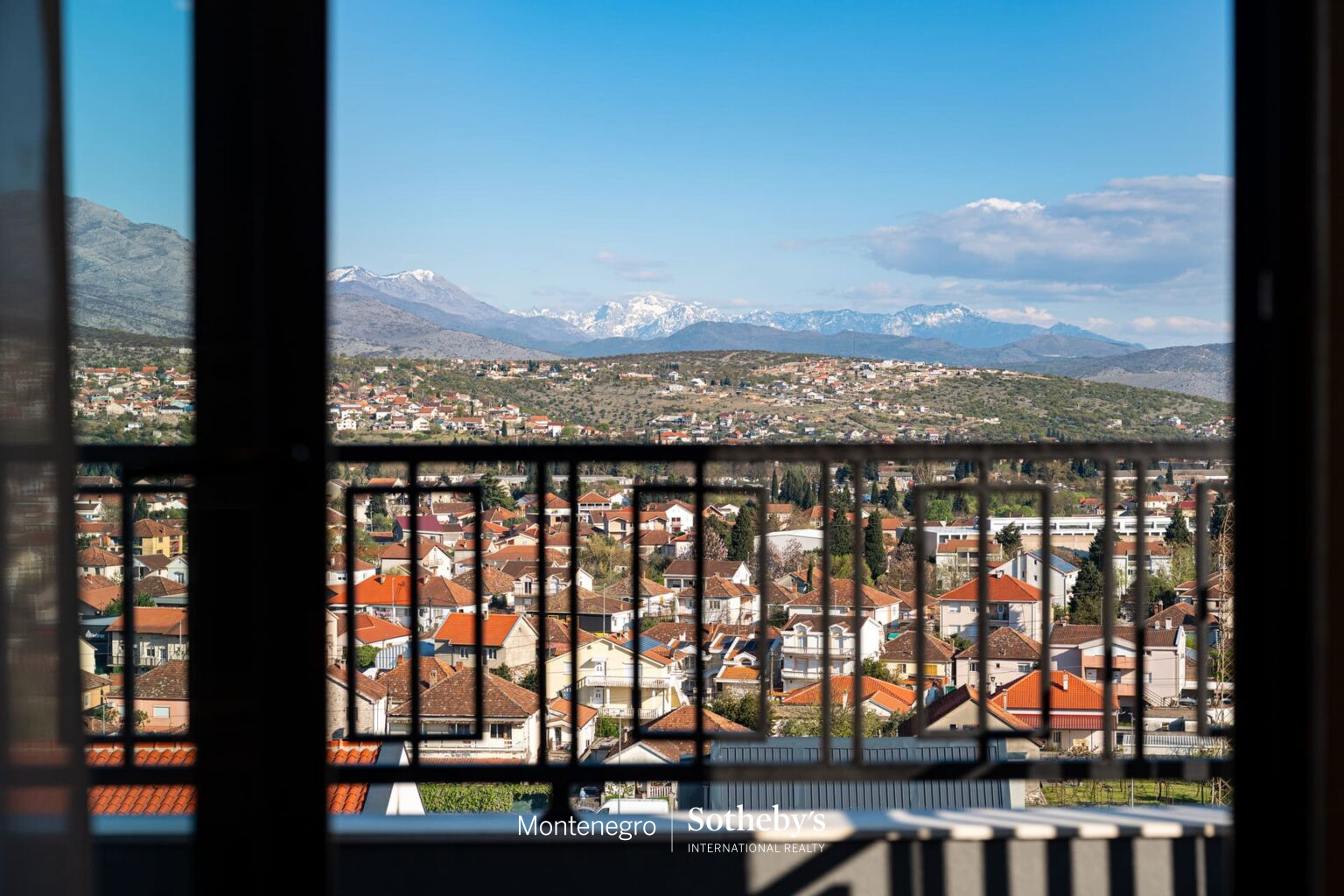 Luxury Two Bedroom Apartment