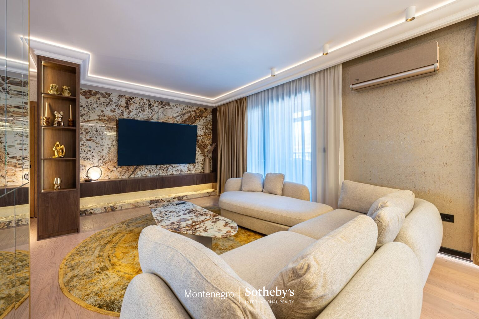 Luxury Two Bedroom Apartment
