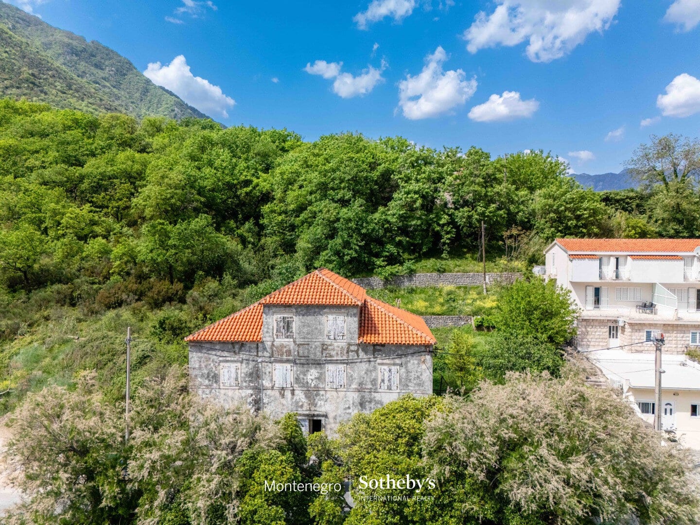 Waterfront stone palace for renovation, Prcanj