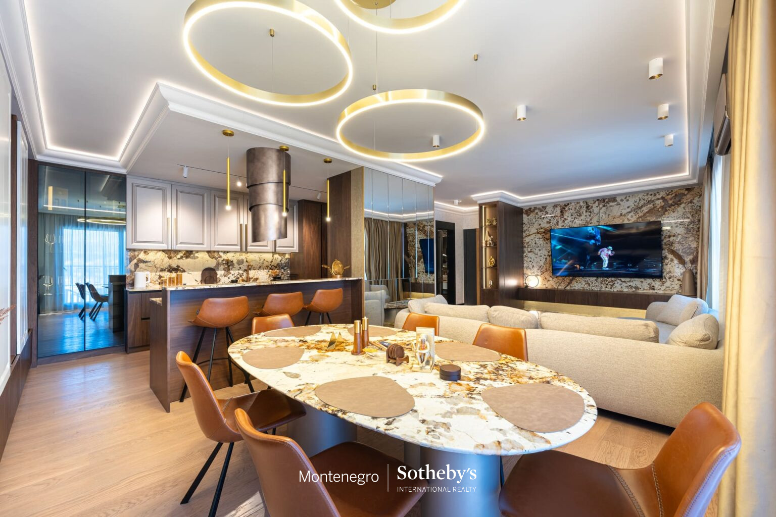 Luxury Two Bedroom Apartment